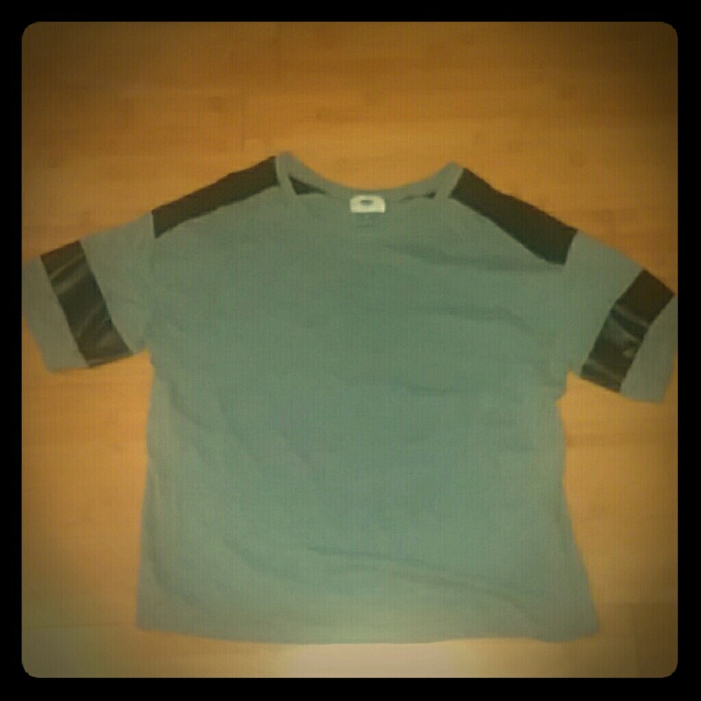 Grey t-shirt